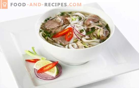 Fo Soup - Vietnamese national dish. Fo soup recipes with chicken, beef, fish, seafood, mushrooms, rice noodles