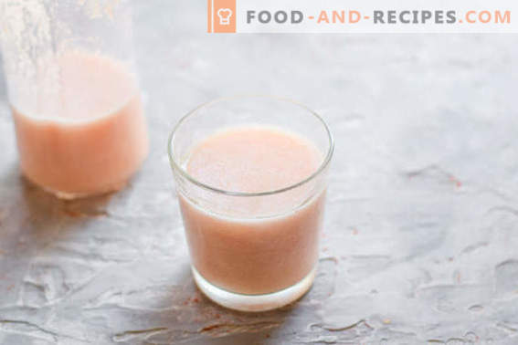 Delicious melon smoothie with apple and grapefruit