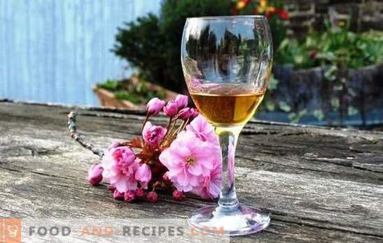 Calvados recipe for apples at home according to the classic recipe with oak chips. Calvados from apples at home on vodka or moonshine