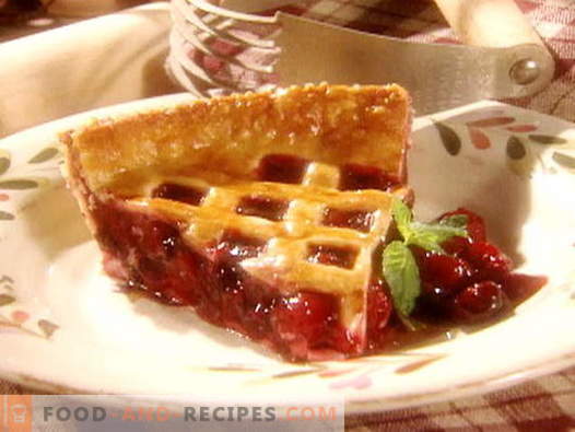 Cherry pie - the best recipes. How to properly and deliciously cook a cherry pie.
