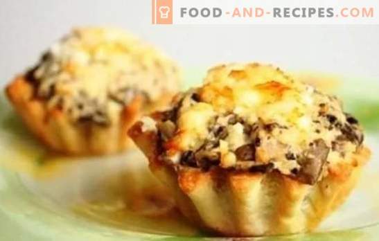 Julienne in tartlets is both tasty and beautiful! Recipes Julienne in tartlets with mushrooms and chicken, cheese, bacon and other