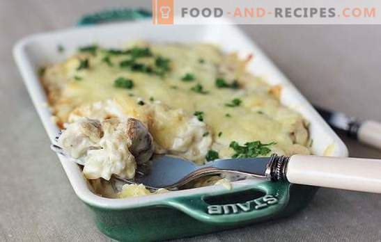 Fried, baked or stewed potatoes with mushrooms in sour cream: no one is indifferent! Simple recipes of potatoes with mushrooms in sour cream