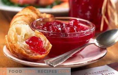 Miraculous cherry confiture with lemon, strawberry, almond. Recipes of confiture from cherry to tea, cheese, game