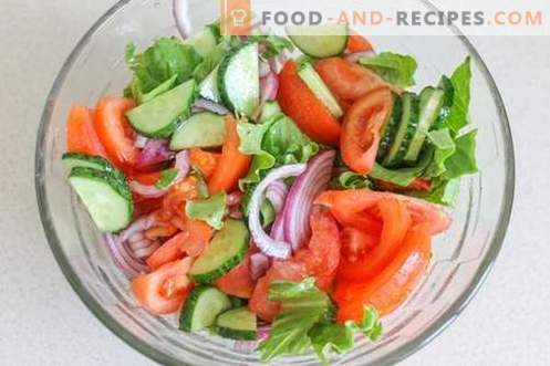 Cucumber and tomato salad - vitamins all year round