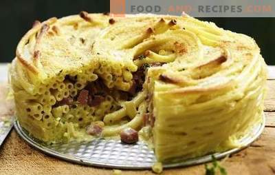 Pasta casserole with sausage is a quick lunch option. A selection of recipes casserole of pasta with sausage