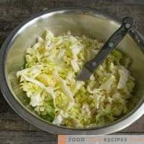 Cabbage and pork salad - quick and very tasty